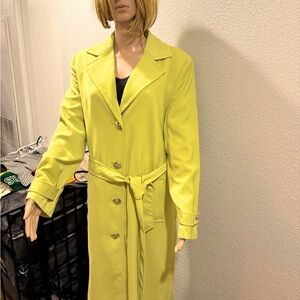 As•Hro Women’s 3/4 length trench coat size 8 new with tags
